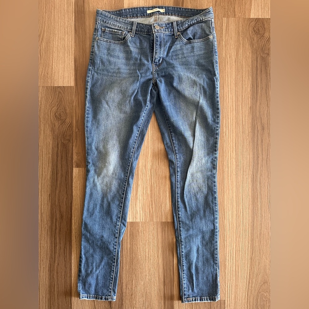 Levi’s 711 skinny jeans